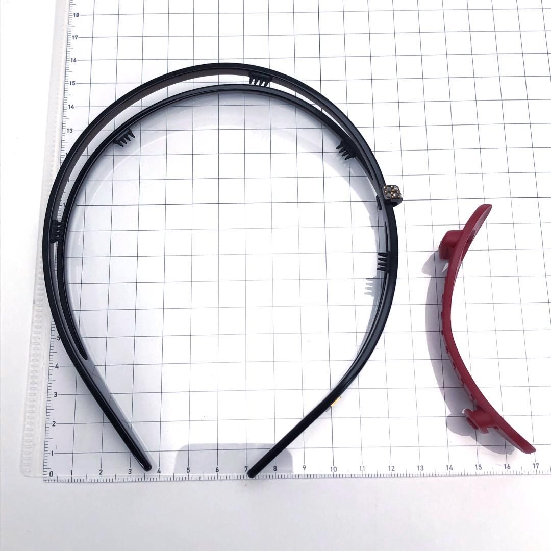 【美品・補正バンド付】Alexandre de paris アレクサンドル ドゥ パリ/カチューシャ/アセテート・スワロフスキー/ブラック・レッド