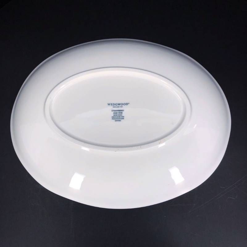 【美品・箱付き】WEDGWOOD ウェッジウッド/ワイルドストロベリー アフターヌーン 2段 ケーキスタンド・ストロベリー&バイン オーバル ボウル セット/陶器/ホワイト