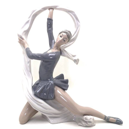 【中型・美品】NAO ナオ LLADRO リヤドロ/ヴェールを持つダンサー/31cm/陶器/マルチカラー