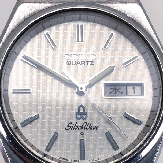 【ヴィンテージ】SEIKO セイコー/SilverWave シルバーウェーブ 8229-700A/クォーツ/ステンレス/シルバー・ホワイト