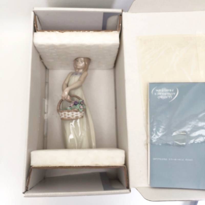 【美品・箱付き】LLADRO リヤドロ/お花の宝物/5605/陶器/マルチカラー