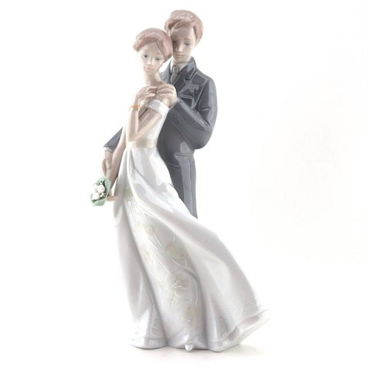 【美品・箱付き】LLADRO リヤドロ/幸せのはじまり 8274 フィギュリン/ポーセリン/マルチカラー