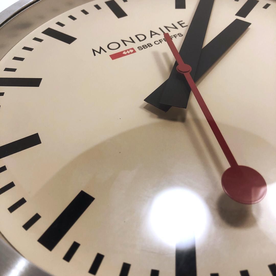 モンディーン／ウォールクロック A990.CLOCK.16SBB／クォーツ／シルバー・クリーム