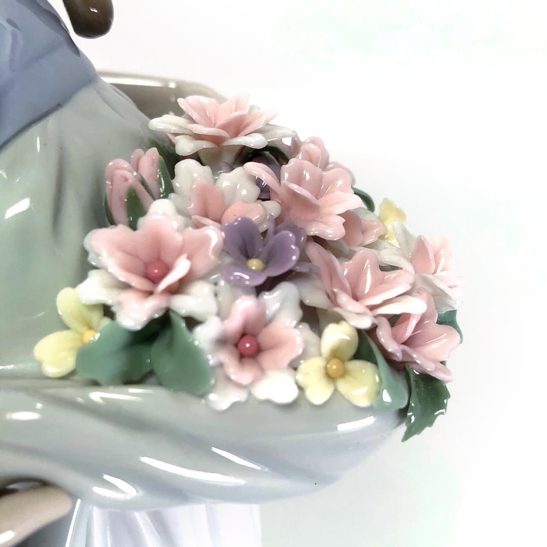 LLADRO リヤドロ／たくさん摘めたよ／6756 ／陶器／マルチカラー