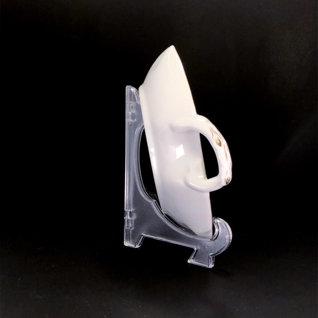 【美品】Royal Copenhagen ロイヤルコペンハーゲン／サクソンフラワーシリーズ リーフディッシュ商品名／金彩／陶器／ホワイト