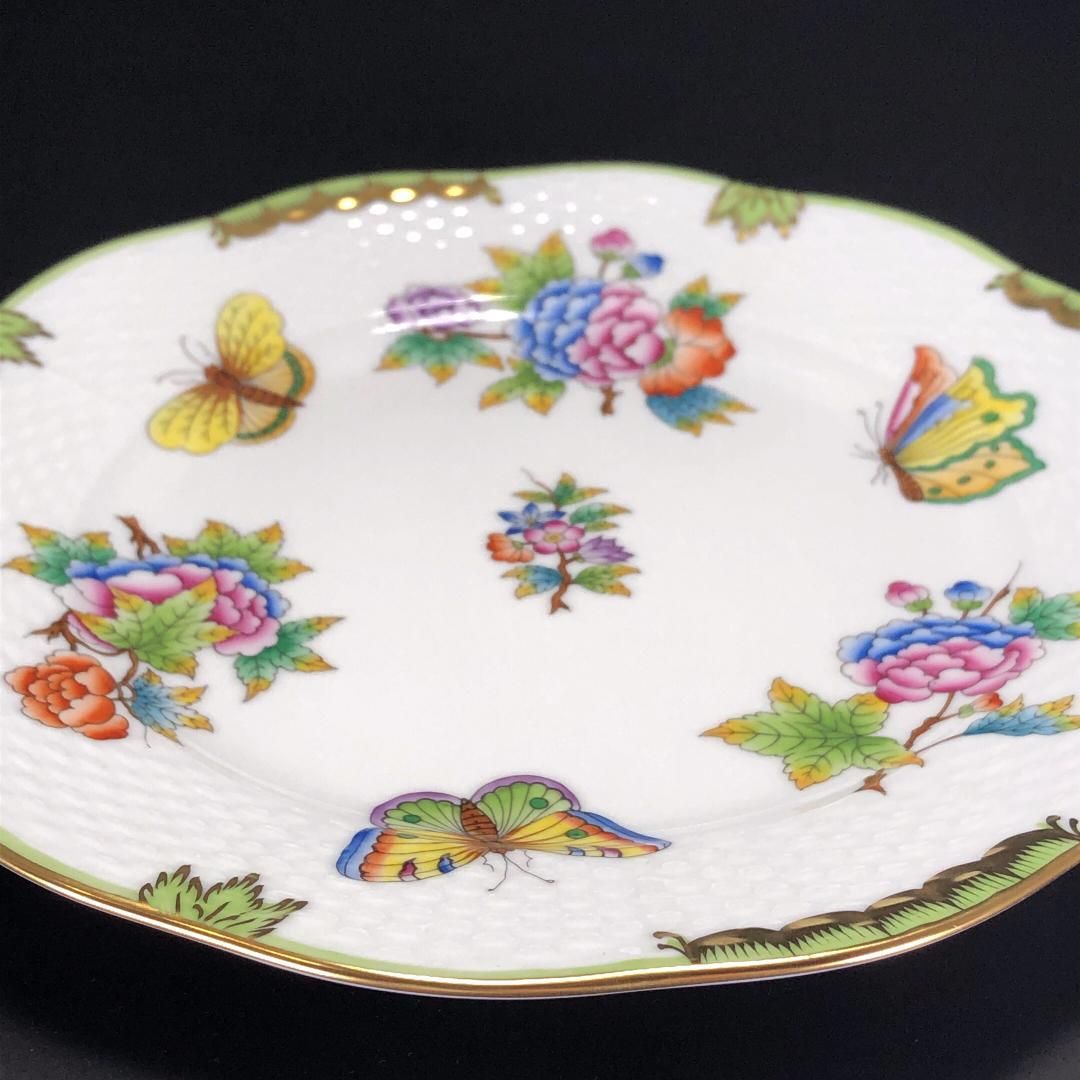 【美品】HEREND ヘレンド／ヴィクトリアブーケ プレート 皿／金彩／花・蝶・フローラル／ホワイト・マルチカラー