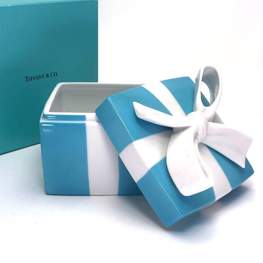 【訳あり・売り切り・ラージサイズ・箱付】Tiffany ティファニー／ラージサイズ ブルーボックス 小物入れ／陶器／ブルー・ホワイト
