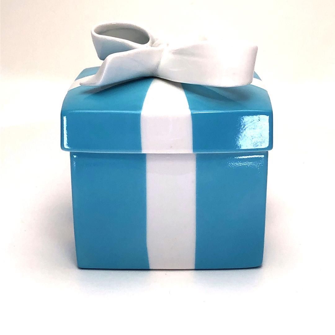 【訳あり・売り切り・ラージサイズ・箱付】Tiffany ティファニー／ラージサイズ ブルーボックス 小物入れ／陶器／ブルー・ホワイト