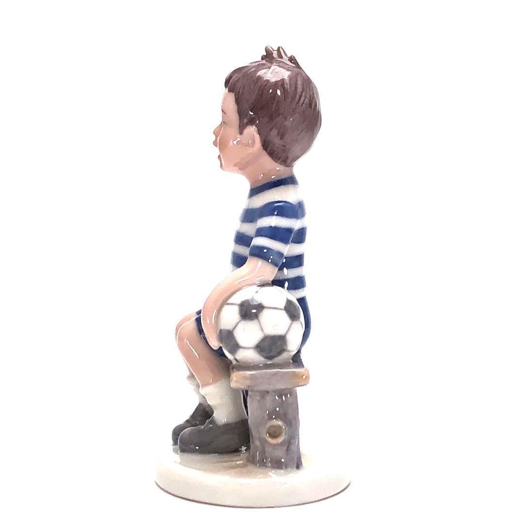 【美品・箱付き】Royal Copenhagen イヤルコペンハーゲン／男の子 ミレニアム フィギュリン／陶器／マルチカラー