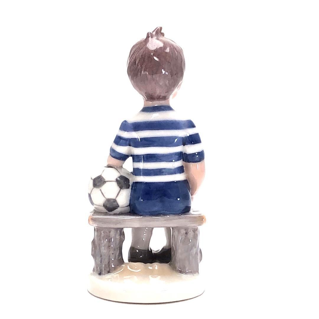 【美品・箱付き】Royal Copenhagen イヤルコペンハーゲン／男の子 ミレニアム フィギュリン／陶器／マルチカラー