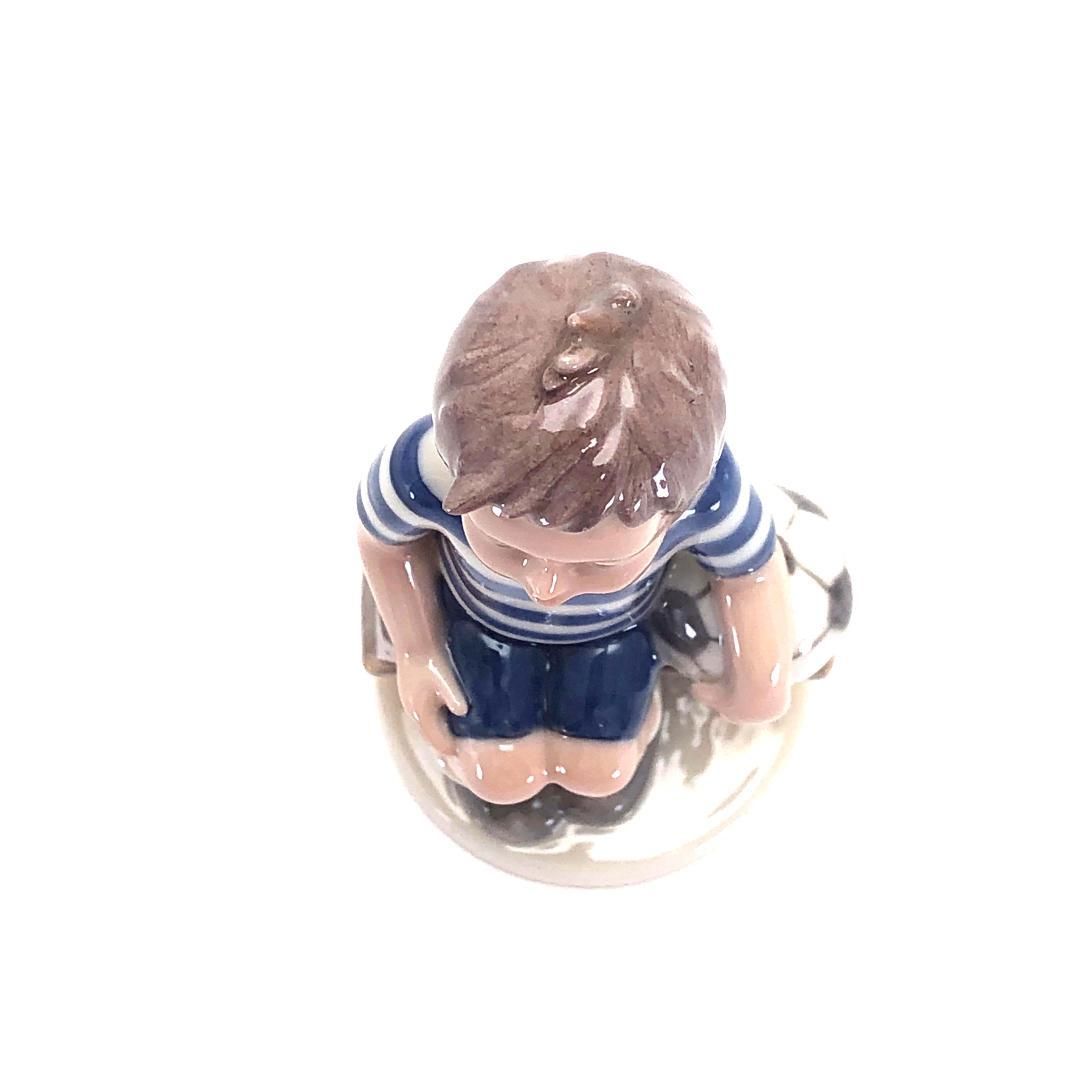 【美品・箱付き】Royal Copenhagen イヤルコペンハーゲン／男の子 ミレニアム フィギュリン／陶器／マルチカラー