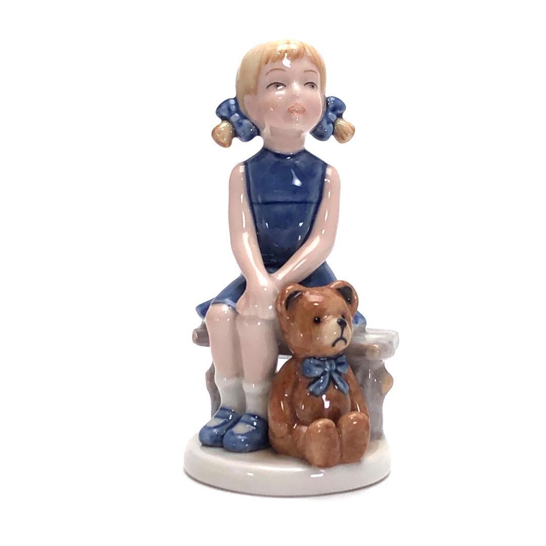 【美品・箱付き】Royal Copenhagen ロイヤルコペンハーゲン／女の子 ミレニアム フィギュリン／陶器／マルチカラー