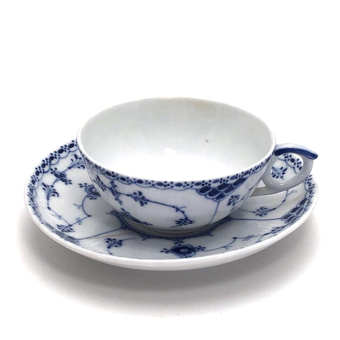 Royal Copenhagen ロイヤルコペンハーゲン／ブルーフルーテッド ハーフレース カップ＆ソーサー／陶器／ホワイト・ブルー