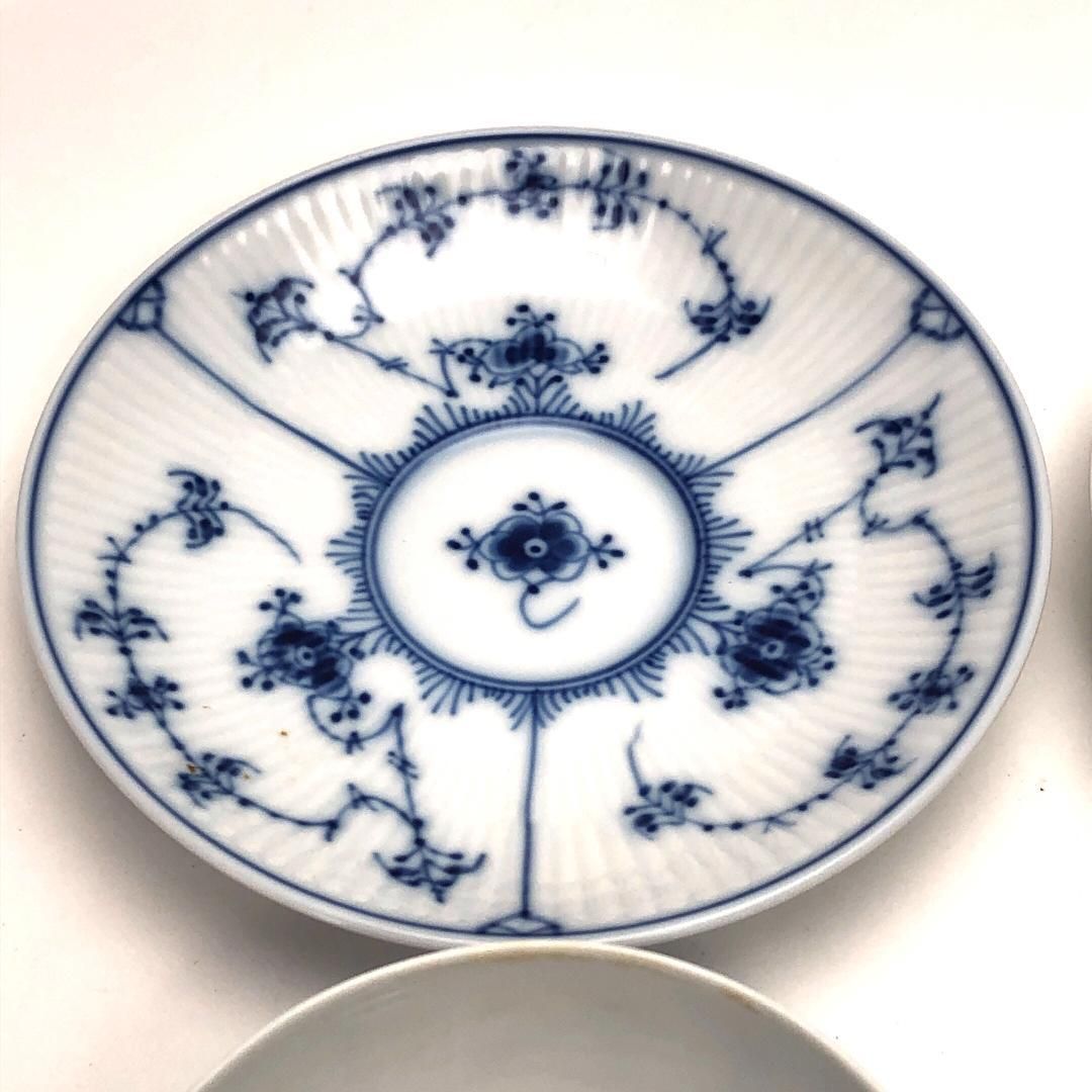 Royal Copenhagen ロイヤルコペンハーゲン／ブルーフルーテッド プレイン ペア カップ＆ソーサー／陶器／ホワイト・ブルー