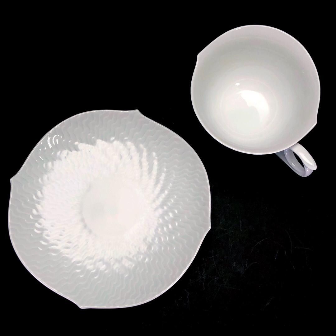 【美品】meissen マイセン／波の戯れ ペア ティー カップ&ソーサー／陶器／ホワイト