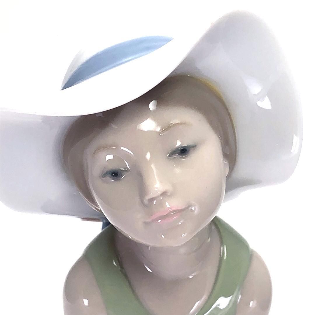 【美品・箱付き】LLADRO リヤドロ／好奇心の強い少女／5009／陶器／マルチカラー