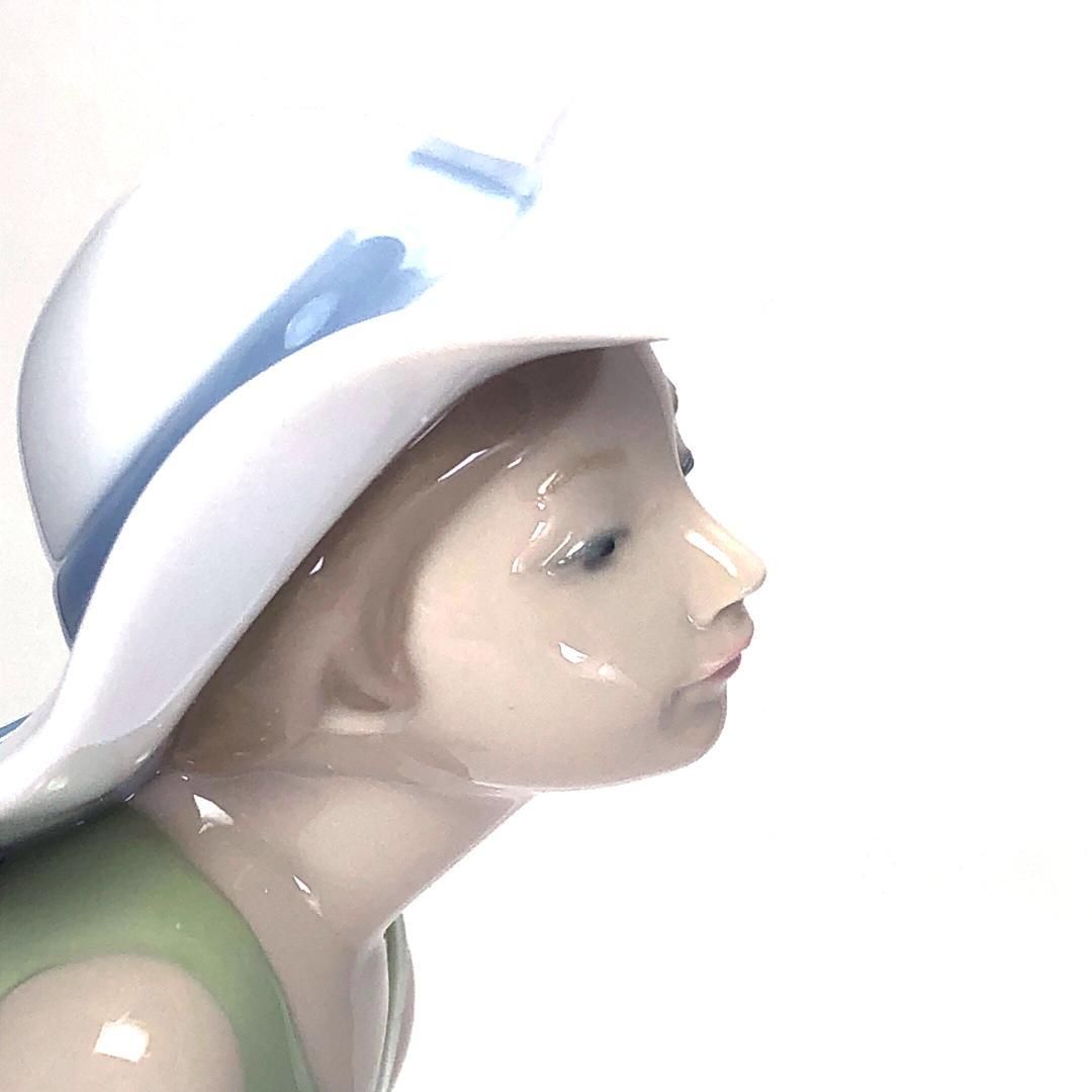 【美品・箱付き】LLADRO リヤドロ／好奇心の強い少女／5009／陶器／マルチカラー