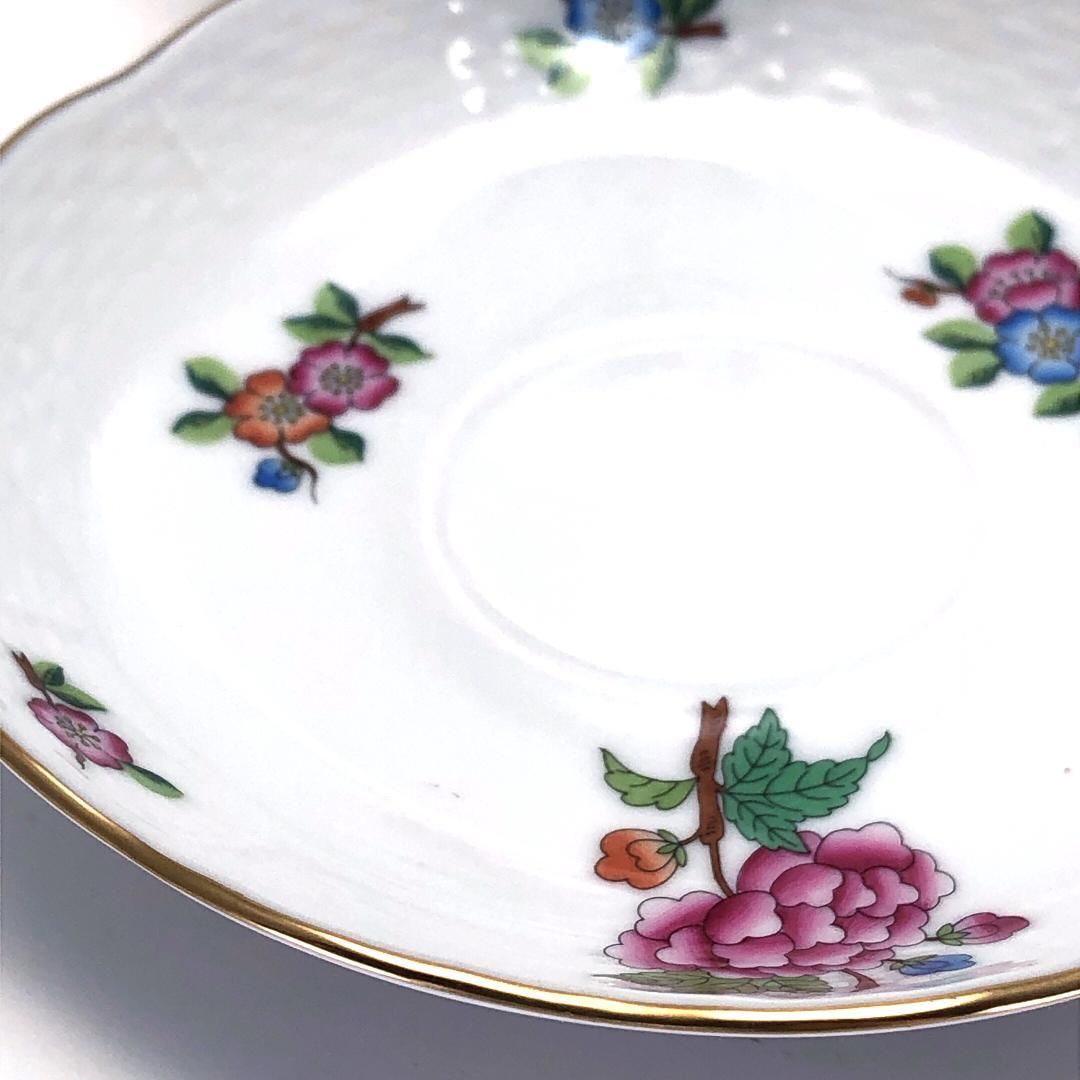 【美品】Herend ヘレンド／ETON イートン ティー カップ&ソーサー／金彩／花・フローラル／陶器／ホワイト・マルチカラー