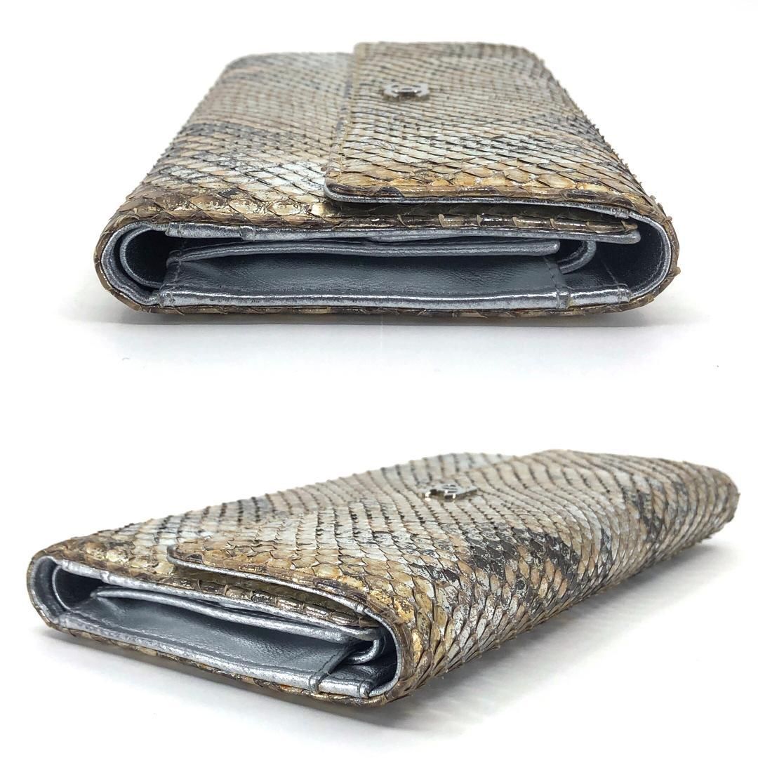 【美品・シール有・ギャランティカード付】CHANEL シャネル／パイソンレザー シルバー 長財布／レザー／シャンパンゴールド・メタリック