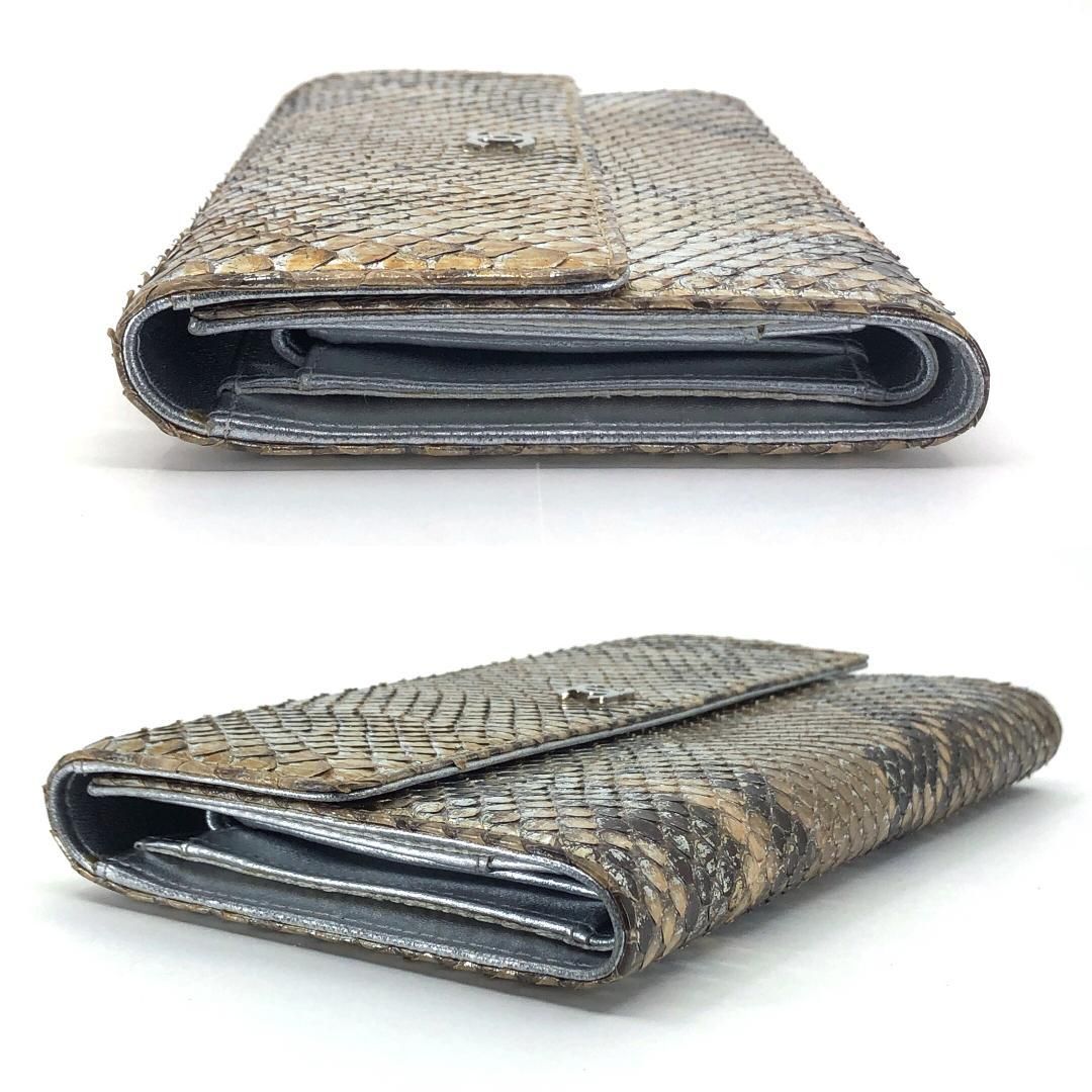 【美品・シール有・ギャランティカード付】CHANEL シャネル／パイソンレザー シルバー 長財布／レザー／シャンパンゴールド・メタリック