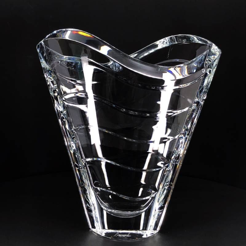 【美品・箱付き】Baccarat バカラ／ウェーブ フラワーベース 花瓶／クリスタルグラス／クリア／BC547