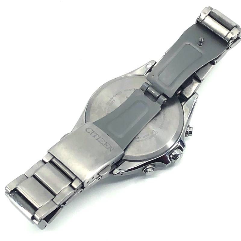 【美品】CITIZEN シチズン／エコドライブ E610 S104203／ソーラークォーツ／チタン／シルバー・ブラック