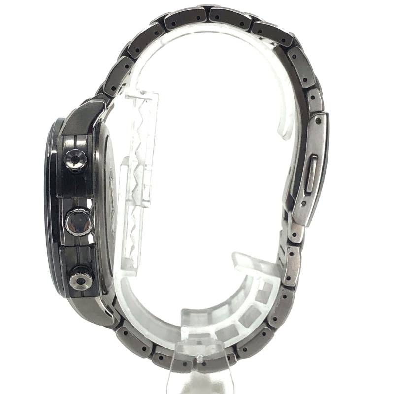 【美品・箱・取説・コマ付き】CITIZEN シチズン／エコドライブ U680-T013252／ソーラークォーツ／チタン／シルバー・ブラック