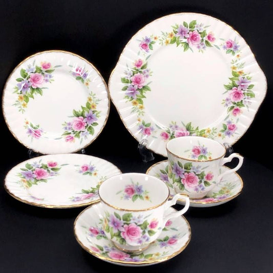 Royal Stafford ロイヤルスタッフォード／カップ＆ソーサー（2客）・プレート（小 2枚）・プレート（大 1枚） セット／陶器／ホワイト・ピンク・パープル