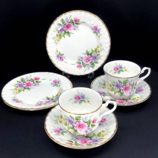 Royal Stafford ロイヤルスタッフォード／カップ＆ソーサー（2客）・プレート（小 2枚） セット／陶器／ホワイト・ピンク・パープル