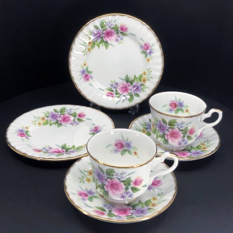 Royal Stafford ロイヤルスタッフォード／カップ＆ソーサー（2客）・プレート（小 2枚） セット／陶器／ホワイト・ピンク・パープル