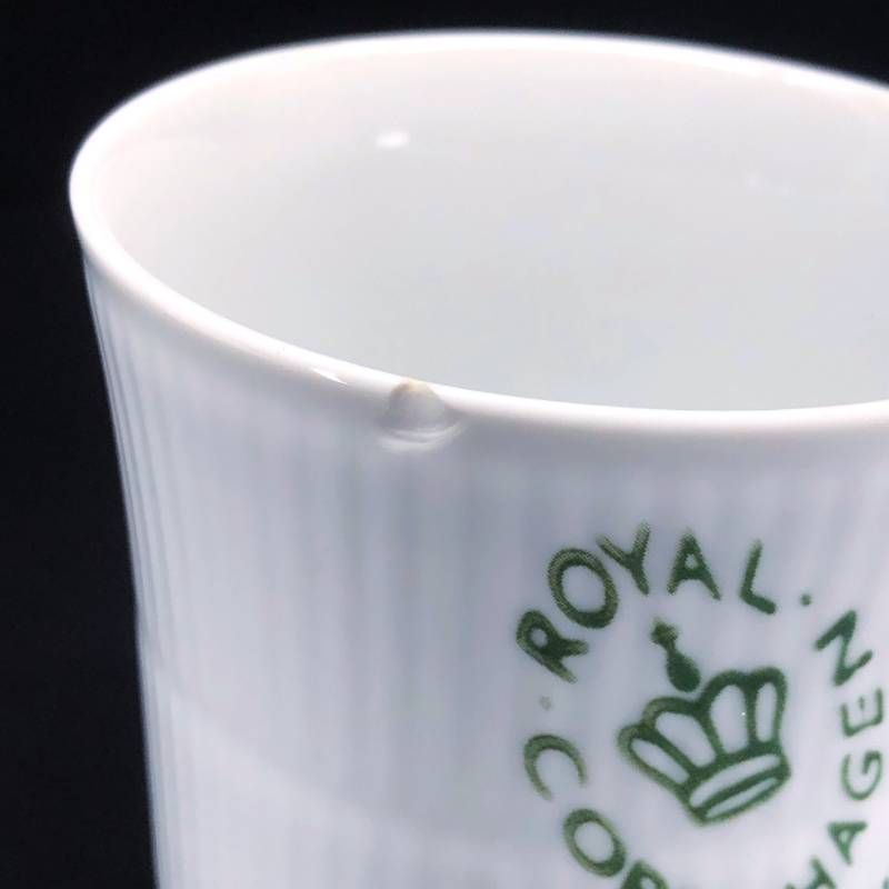 【訳あり・売り切り】Royal Copenhagen ロイヤルコペンハーゲン／フルーテッド シグネチャー マグカップ／陶器／ホワイト・ブルー