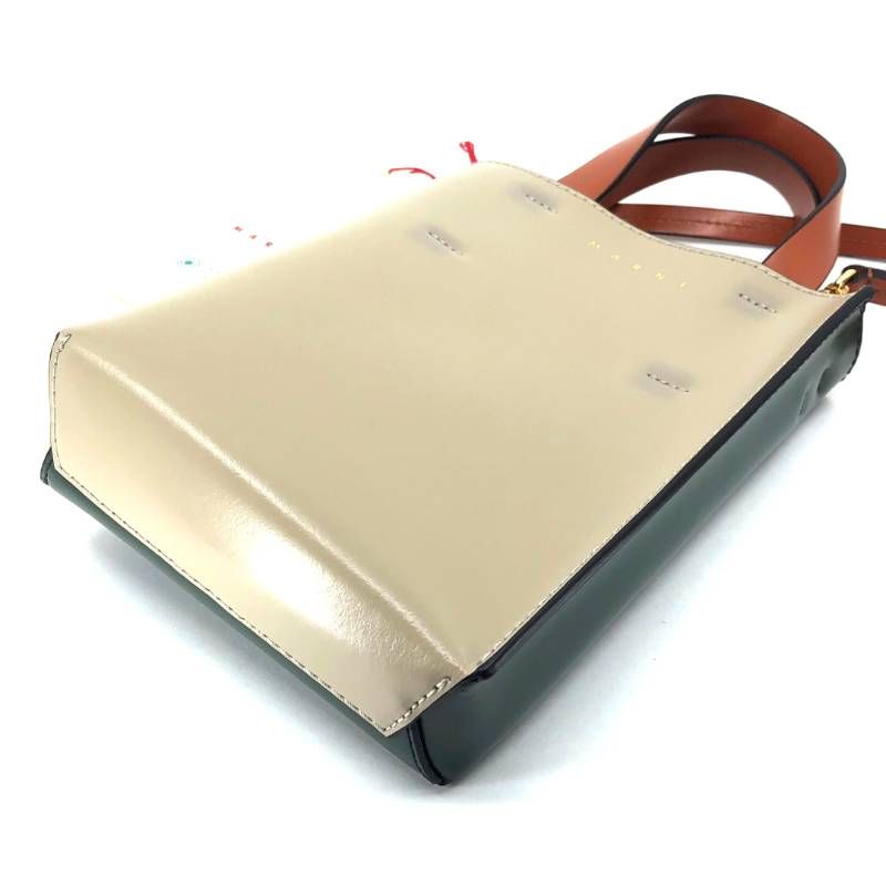 【美品】MARNI マルニ／ミュゼオ ナノ バイカラー 2way ショルダーバッグ SHMP0050Y0 ／レザー／ベージュ・ディープグリーン