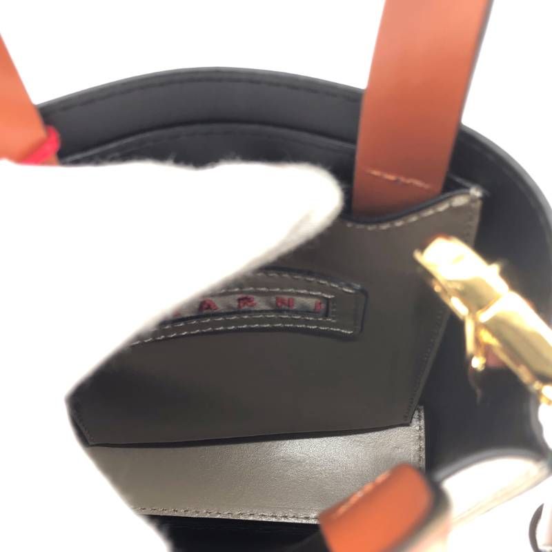 【美品】MARNI マルニ／ミュゼオ ナノ バイカラー 2way ショルダーバッグ SHMP0050Y0 ／レザー／ベージュ・ディープグリーン