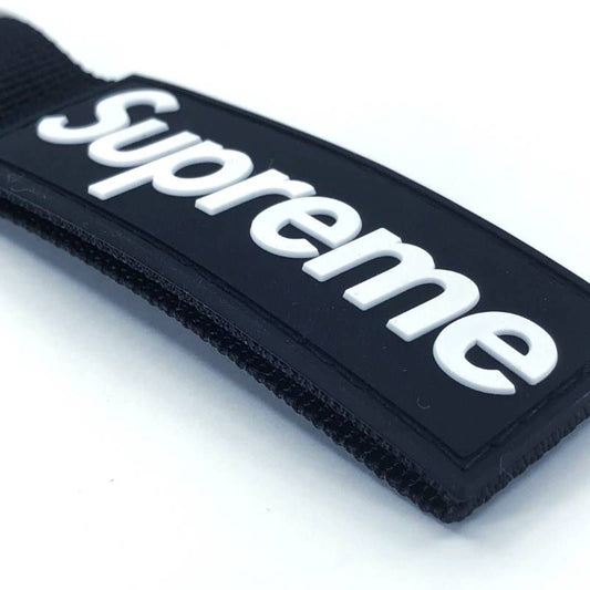 【未使用】SUPREME シュプリーム／23SS ウェビング キーチェーン／ラバーパッチ ボックスロゴ／ブラック・シルバー
