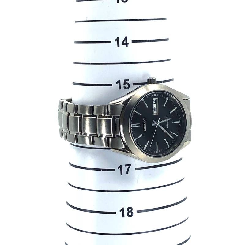 SEIKO セイコー／7N43-0AN0／クォーツ／チタン／シルバー・ブラック