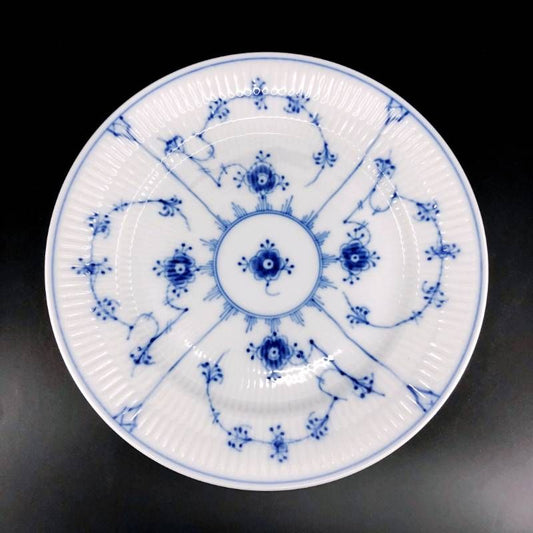 【美品】Royal Copenhagen ロイヤルコペンハーゲン／ブルーフルーテッド プレイン ペア プレート 皿 2枚 セット／19.5cm／陶器／ホワイト・ブルー／M03050