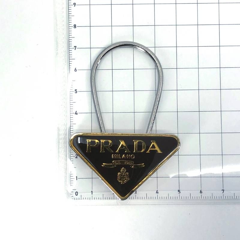 PRADA プラダ／三角プレート トライアングル ロゴ キーリング キーホルダー チャーム／メタル／ブラウン・シルバー