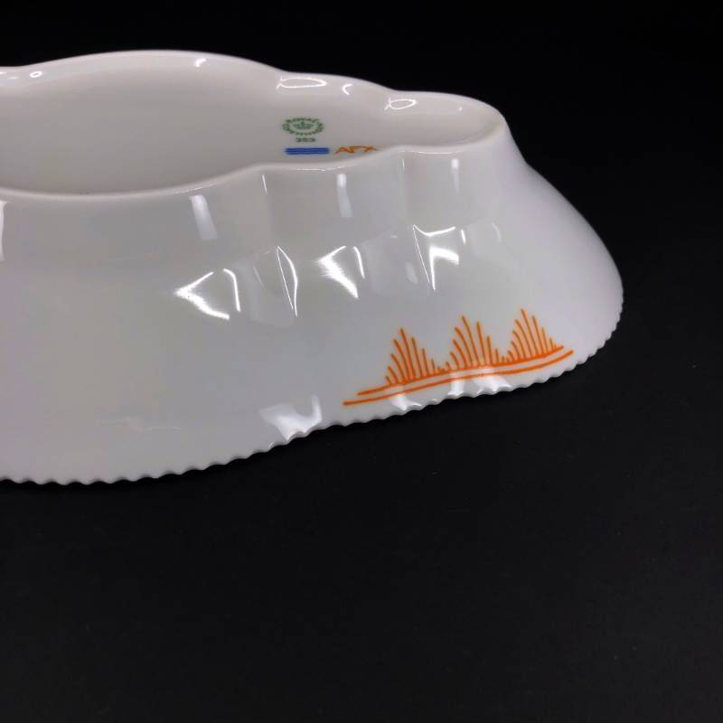 【美品】Royal Copenhagen ロイヤルコペンハーゲン／カラーエレメンツ オレンジ オーバルディッシュ／23cm／陶器／ホワイト・オレンジ