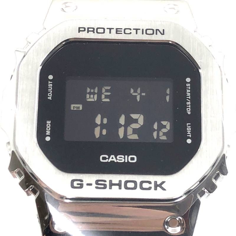 【美品・ケース・取説付き】CASIO カシオ／G-SHOCK GM-5600U-1JF／クォーツ／樹脂・ステンレス／ブラック・シルバー