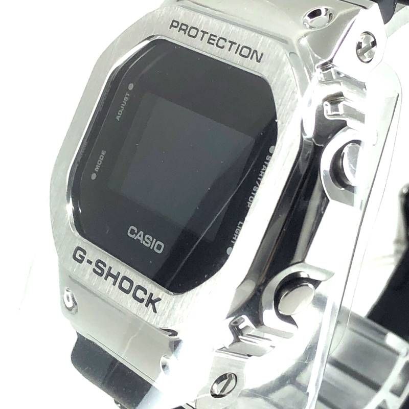 【美品・ケース・取説付き】CASIO カシオ／G-SHOCK GM-5600U-1JF／クォーツ／樹脂・ステンレス／ブラック・シルバー