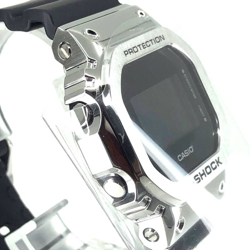【美品・ケース・取説付き】CASIO カシオ／G-SHOCK GM-5600U-1JF／クォーツ／樹脂・ステンレス／ブラック・シルバー