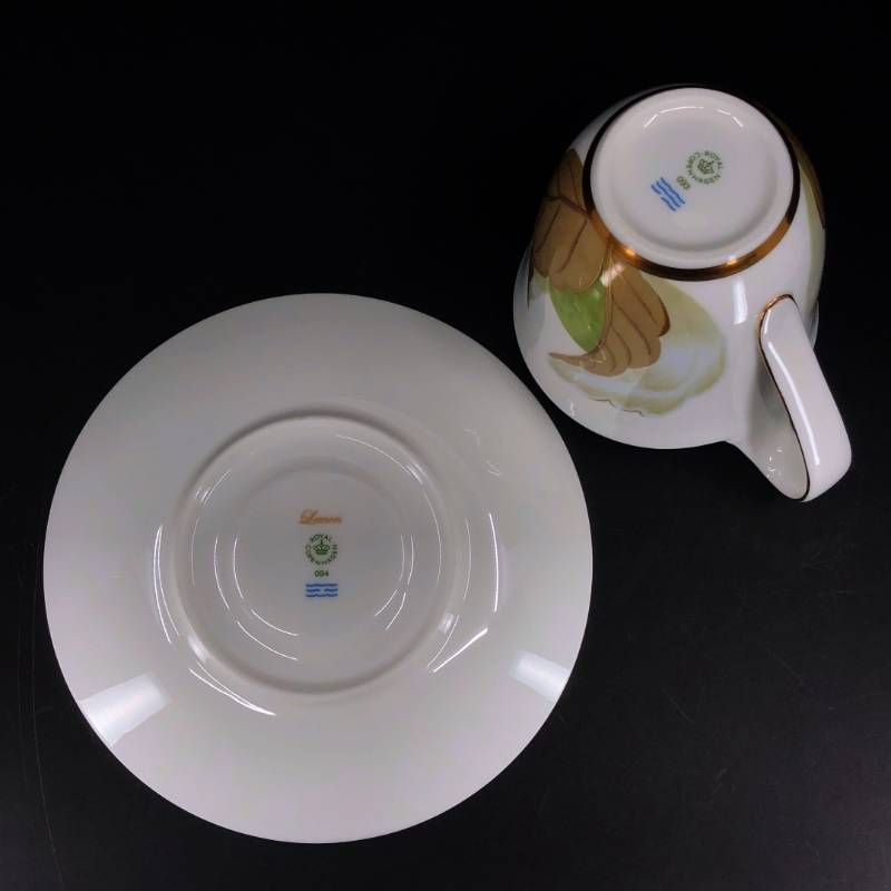 Royal Copenhagen ロイヤルコペンハーゲン／ハイハンドル ペア カップ＆ソーサー 2客／陶器／ホワイト・マルチカラー