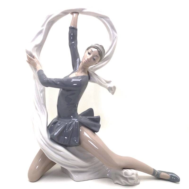 【中型・美品】NAO ナオ LLADRO リヤドロ／ヴェールを持つダンサー／31cm／陶器／マルチカラー