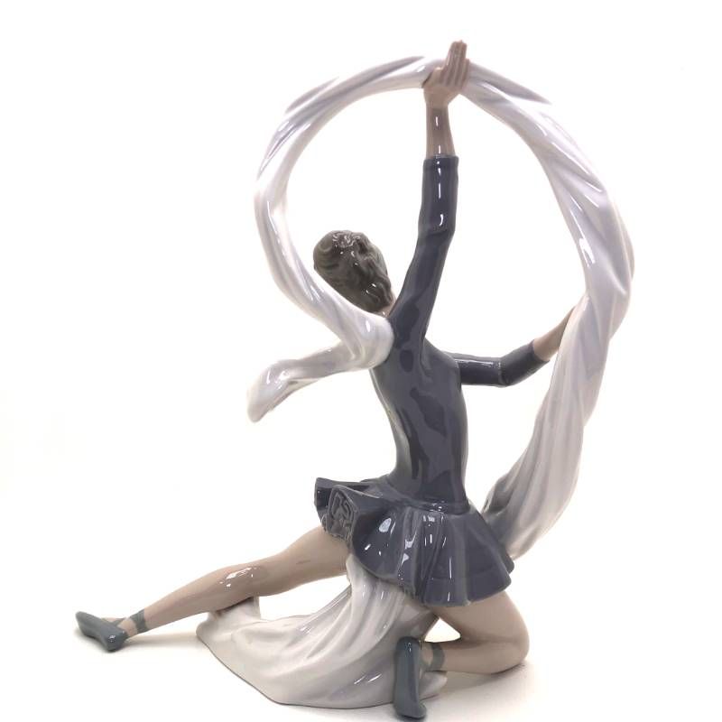 【中型・美品】NAO ナオ LLADRO リヤドロ／ヴェールを持つダンサー／31cm／陶器／マルチカラー