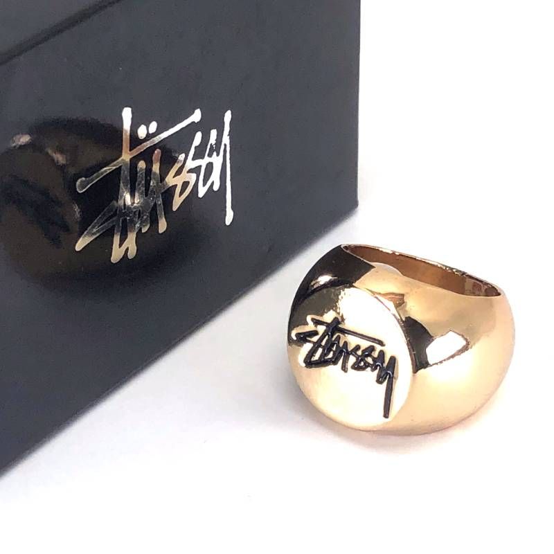 【美品・箱付き】STUSSY ステューシー／ストックロゴ リング 指輪／L/XL／メタル／ゴールド