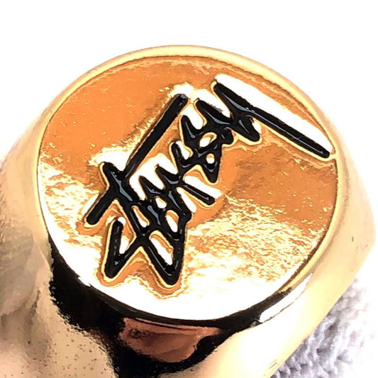 【美品・箱付き】STUSSY ステューシー／ストックロゴ リング 指輪／L/XL／メタル／ゴールド