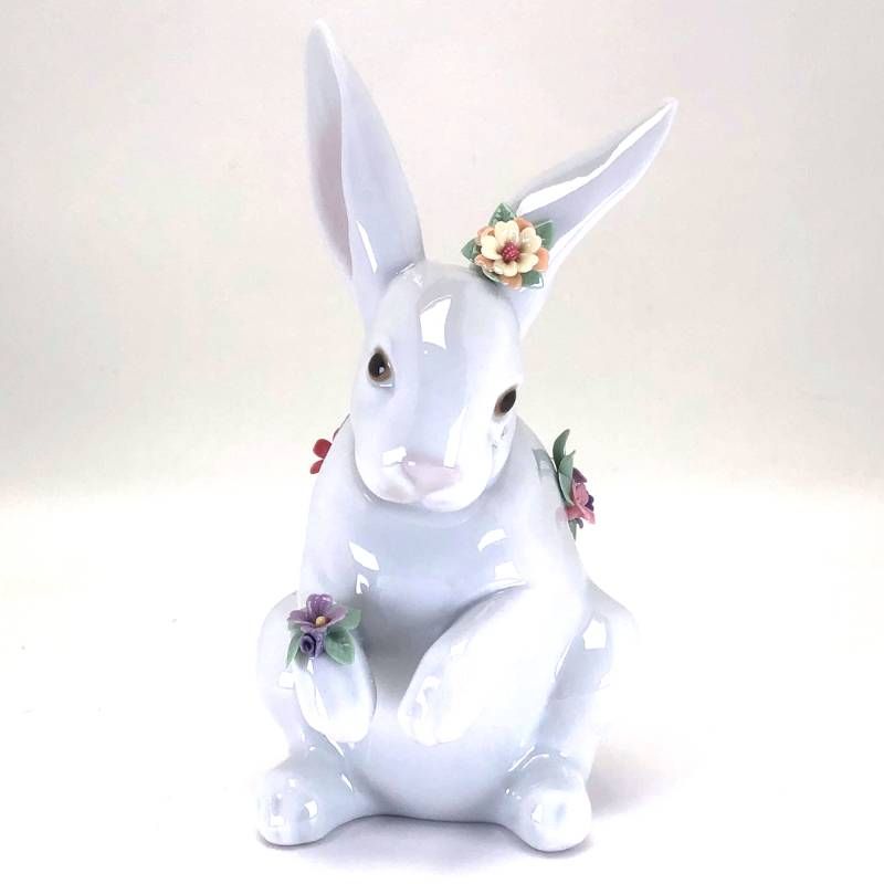 【美品・箱付き】LLADRO リヤドロ／花飾りの白うさぎ フィギュリン／陶器／マルチカラー
