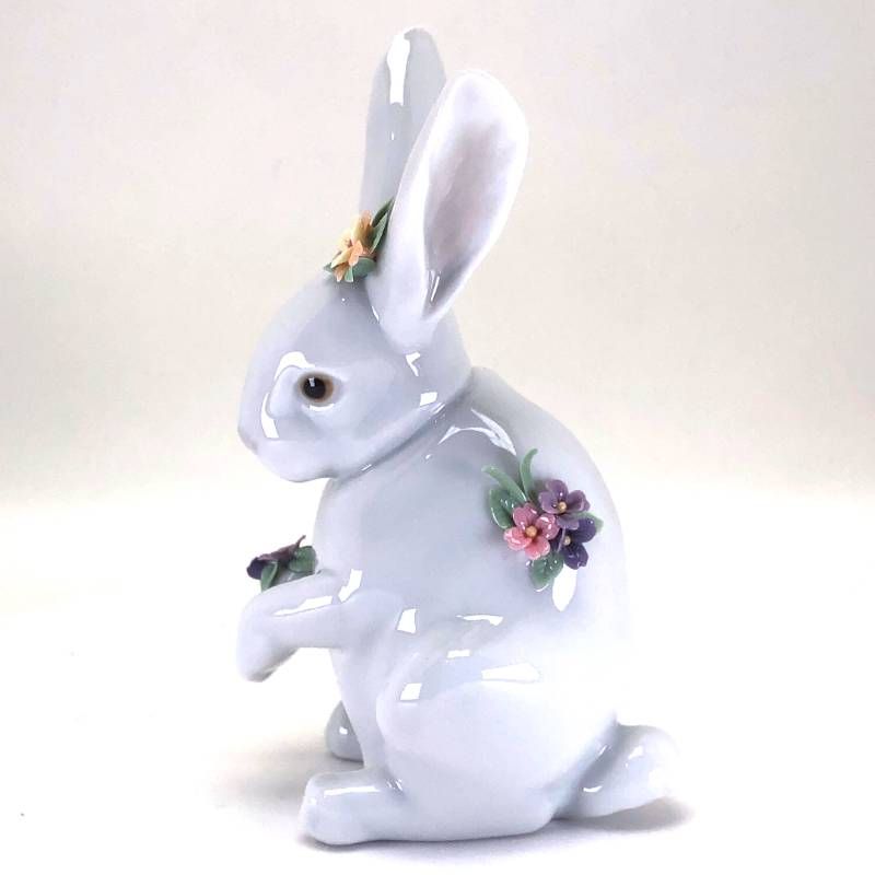 【美品・箱付き】LLADRO リヤドロ／花飾りの白うさぎ フィギュリン／陶器／マルチカラー