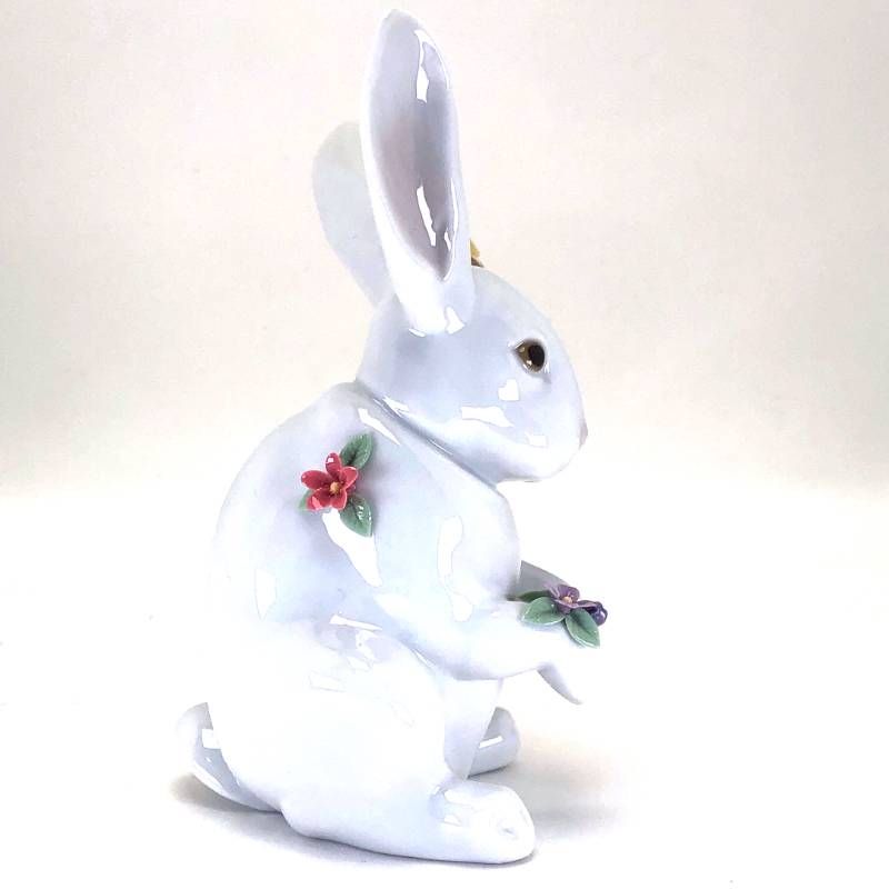 【美品・箱付き】LLADRO リヤドロ／花飾りの白うさぎ フィギュリン／陶器／マルチカラー