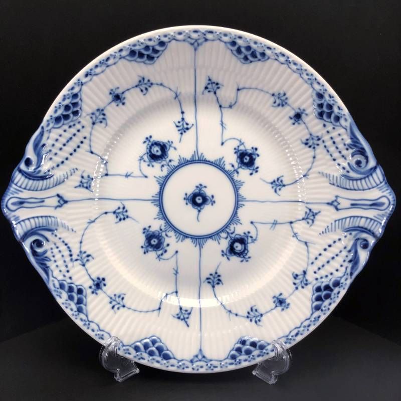 【美品】Royal Copenhagen ロイヤルコペンハーゲン／ブルーフルーテッド ハーフレース ケーキディッシュ プレート 大皿 耳付／31cm／陶器／ホワイト・ブルー
